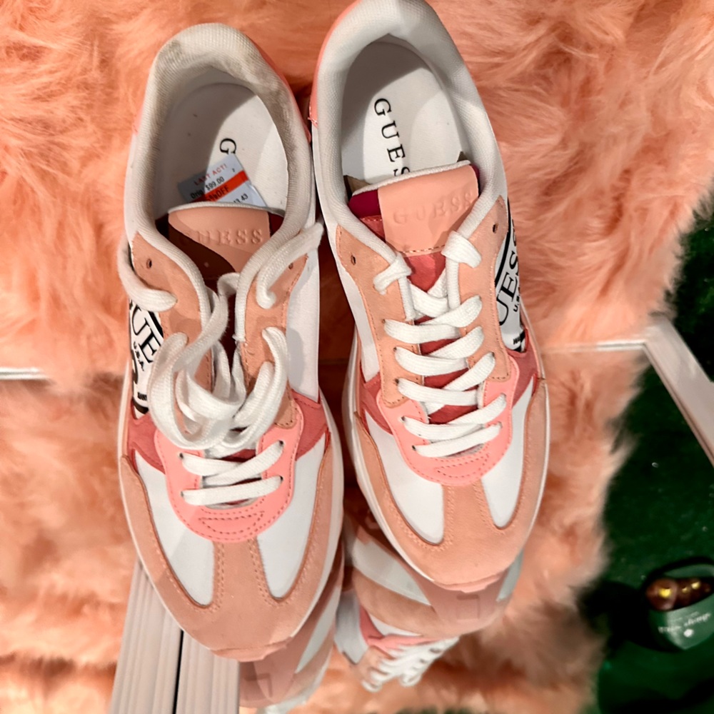 Guess women shoes